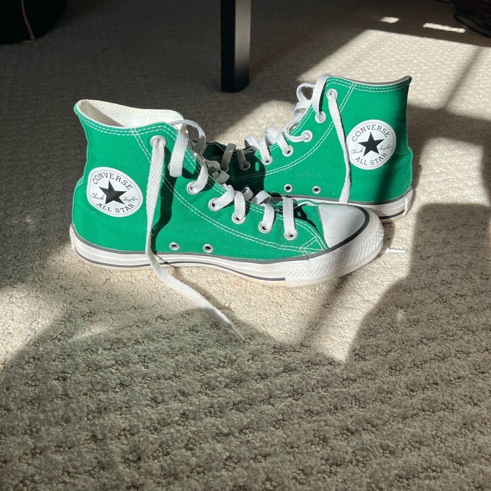 Converse Green High-Tops Hardly Worn Women’s 8 Men’s 6 EUR 39
